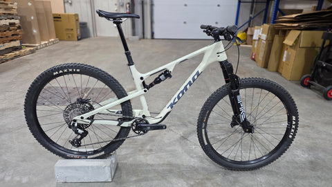 Kona - (DEMO) Hei Hei CR G10 SRAM Gloss Bone Large