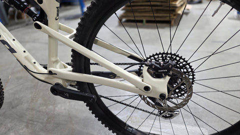 Kona - (DEMO) Hei Hei CR G10 SRAM Gloss Bone Large - Image 8