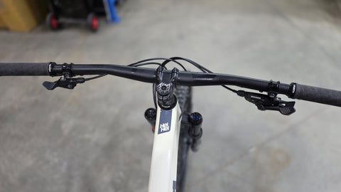 Kona - (DEMO) Hei Hei CR G10 SRAM Gloss Bone Large - Image 10